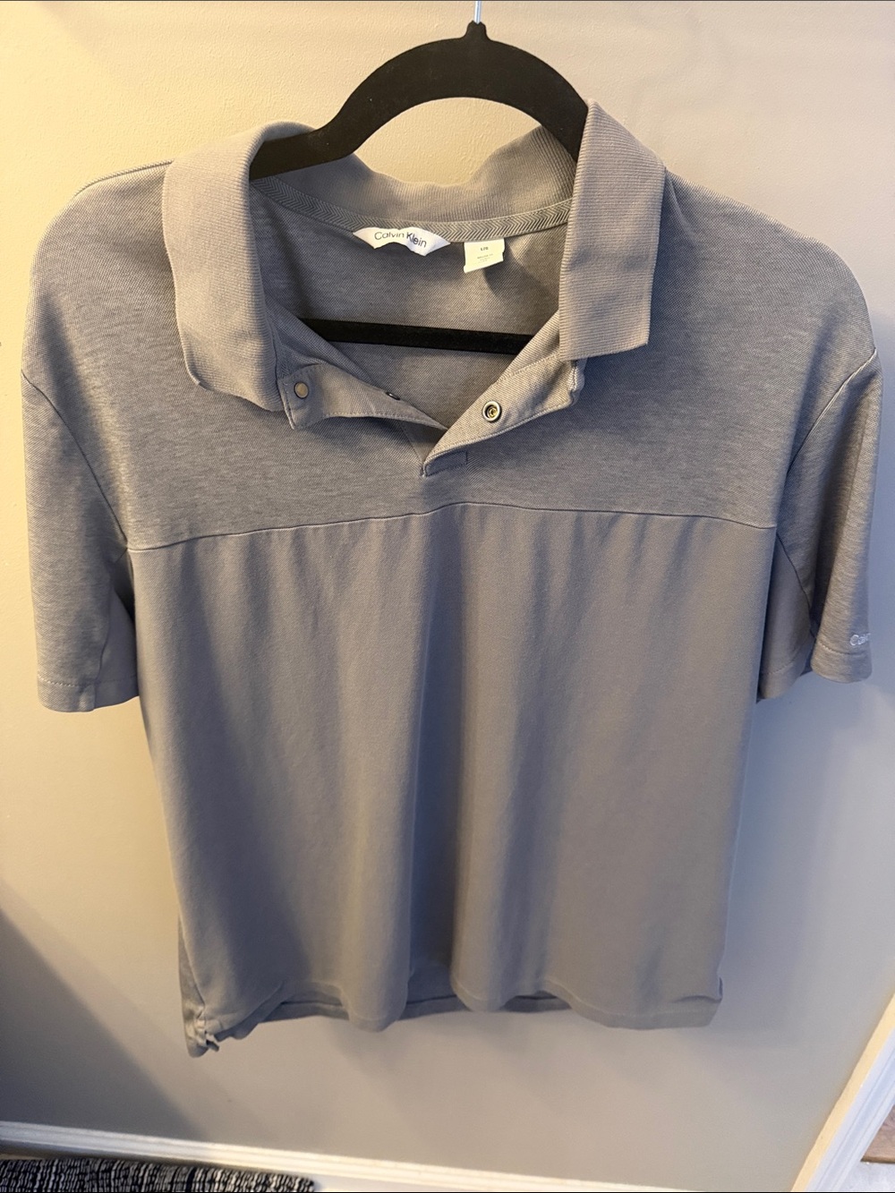 Calvin Klein Men’s Light Gray Polo Shirt with Snap Placket